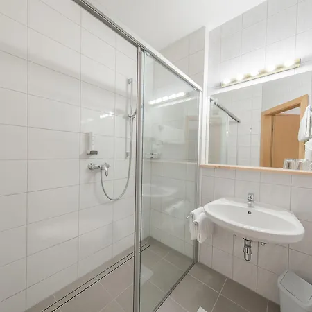 Hotel Kern Buam 3*