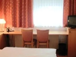 Kern Buam 호텔 3*